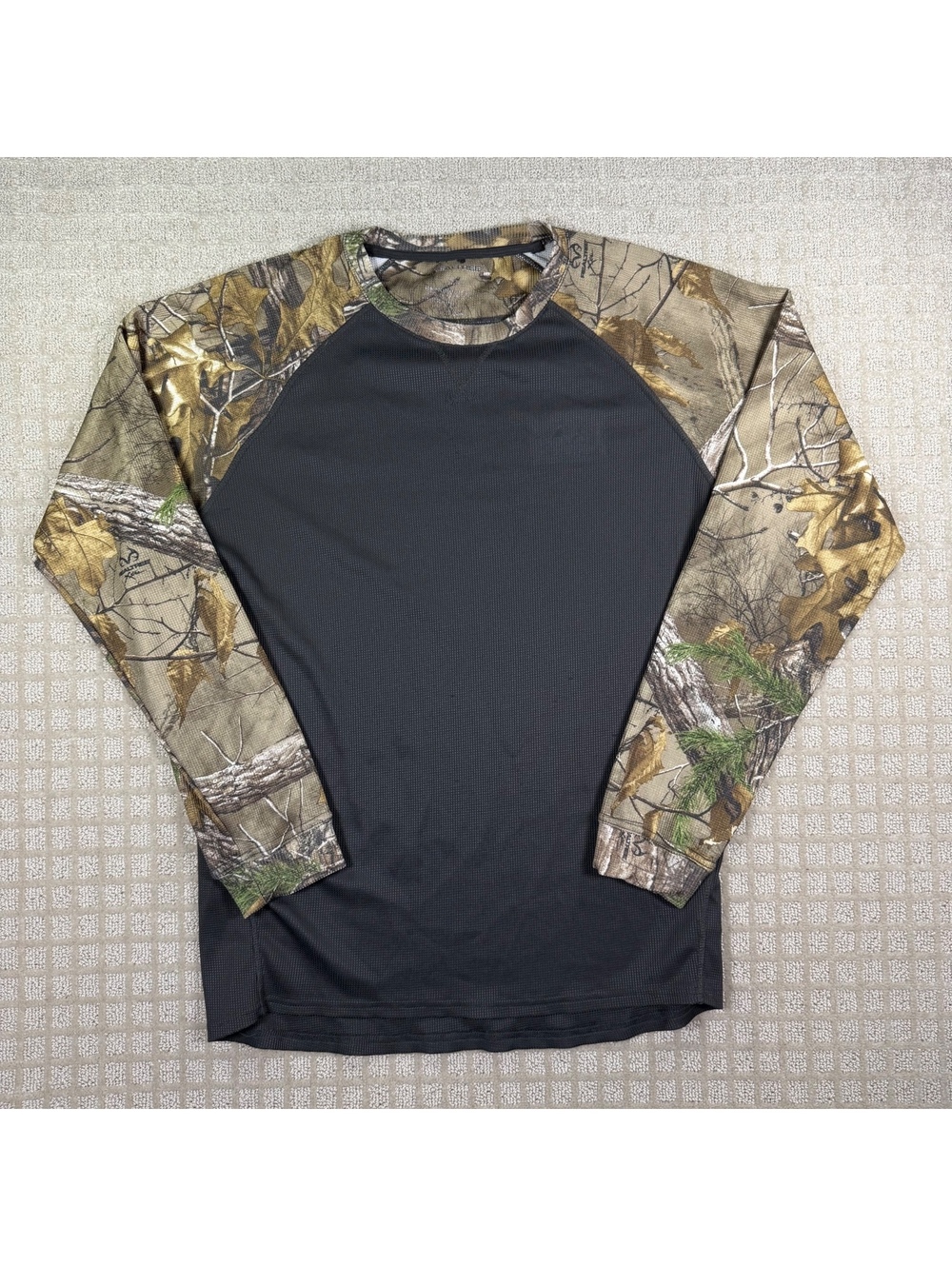 Realtree Camo long sleeve performance shirt size XL